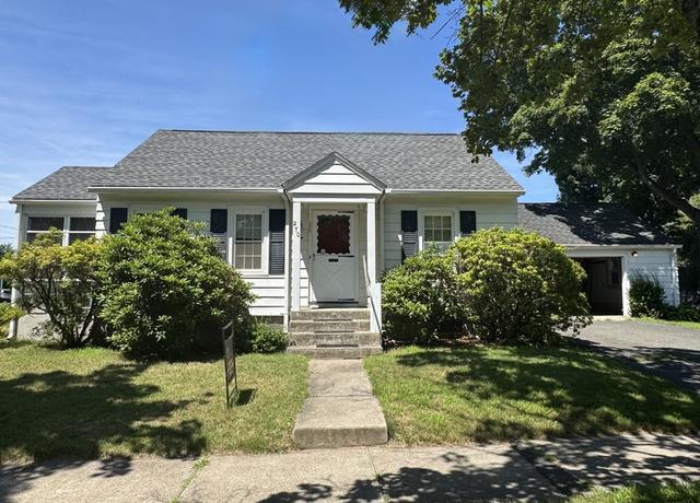 Property at 270 Cambria St, Springfield, MA 01118, 3 beds, 1 bath