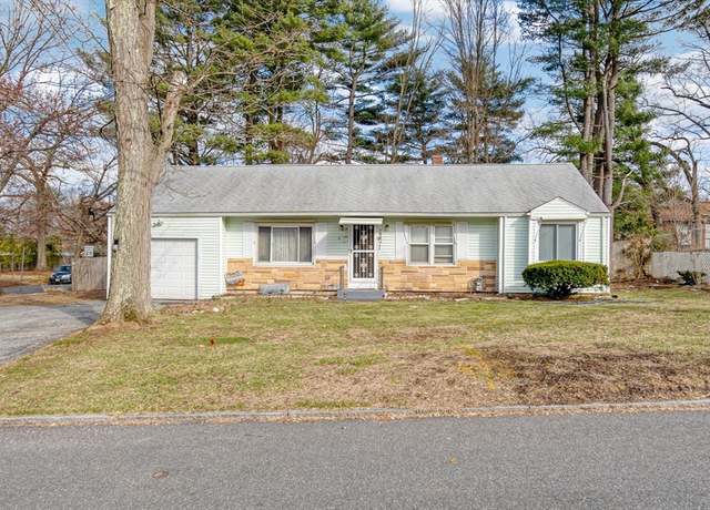 Property at 5 Kerry Dr, Springfield, MA 01118, 3 beds, 2 baths
