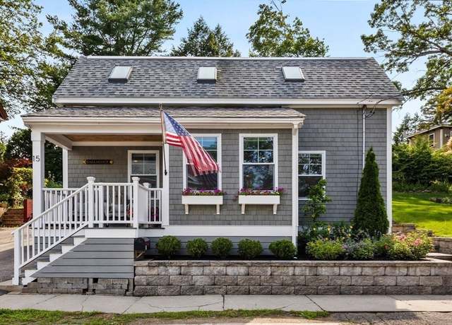 Property at 15 Howard St, Newburyport, MA 01950, 3 beds, 1.5 baths