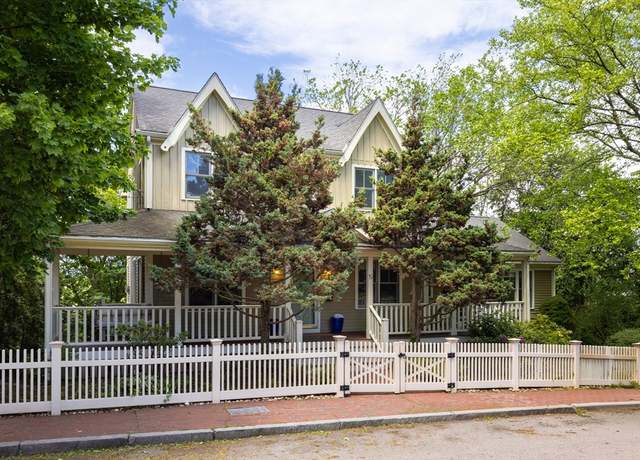 Property at 17-19 Beech Gln, Boston, MA 02119, 5 beds, 4.5 baths