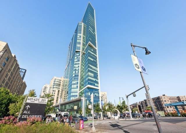 Property at 188 Brookline Ave Unit 22E, Boston, MA 02215, 2 beds, 2 baths