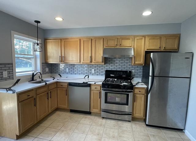 Property at 116 Locust St #116, Haverhill, MA 01830, 3 beds, 2.5 baths