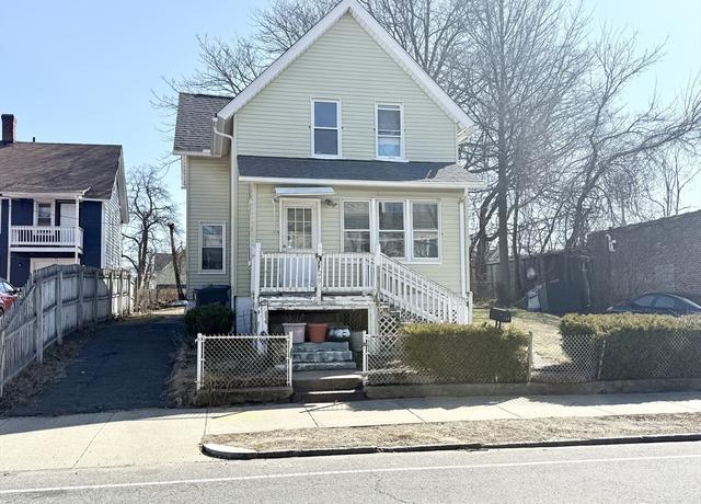 Property at 129 Eastern Ave, Springfield, MA 01109, 3 beds, 1 bath