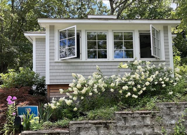 Property at 12 Stonecleve Rd, Wellesley, MA 02482, 2 beds, 2 baths