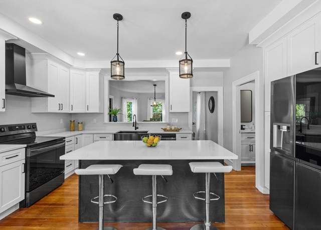 Property at 316 Main St, Dighton, MA 02715, 4 beds, 2.5 baths