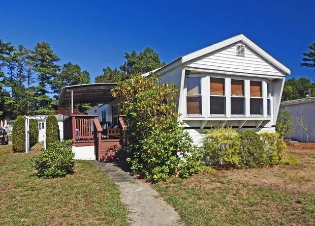Property at 103 Castle Dr, Wareham, MA 02576, 2 beds, 1 bath