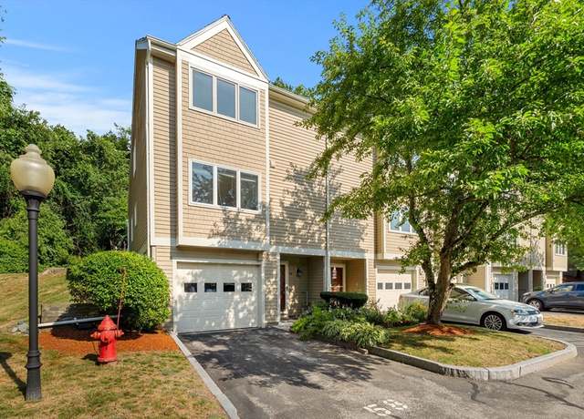 Property at 58 Hunters Run Pl #58, Haverhill, MA 01832, 2 beds, 2 baths