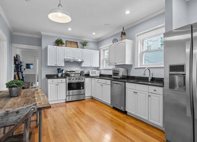 Property at 102-A Grant St Unit 102A, Somerville, MA 02145, 2 beds, 1 bath