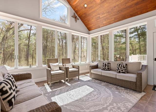 Property at 31 Riverside Ter, Easton, MA 02356, 4 beds, 3.5 baths