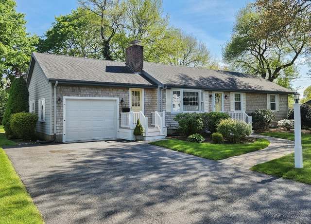 Property at 3 Brookview St, Fairhaven, MA 02719, 3 beds, 1 bath