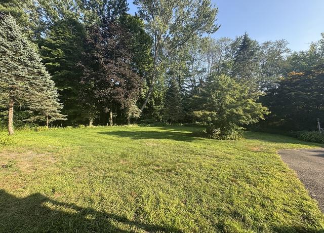 Property at 6 Ambler Ct, Natick, MA 01760, 3 beds, 2.5 baths