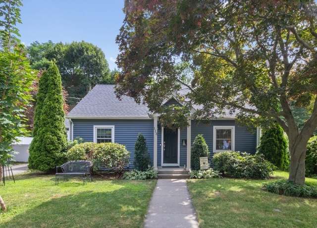 Property at 113 Farnum Rd, Waltham, MA 02453, 4 beds, 3 baths
