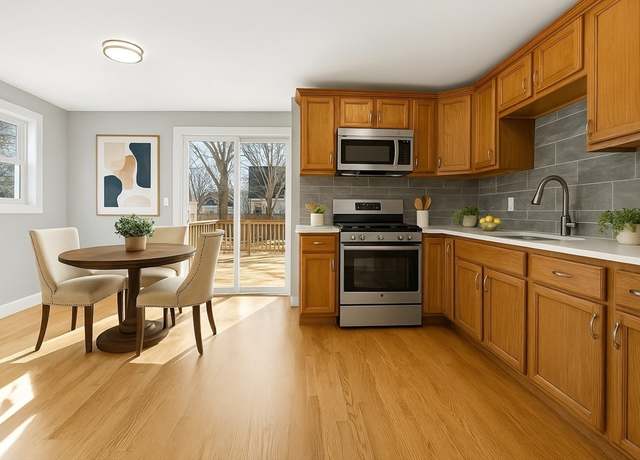 Property at 301 Longhill Ave, Somerset, MA 02726, 2 beds, 1 bath
