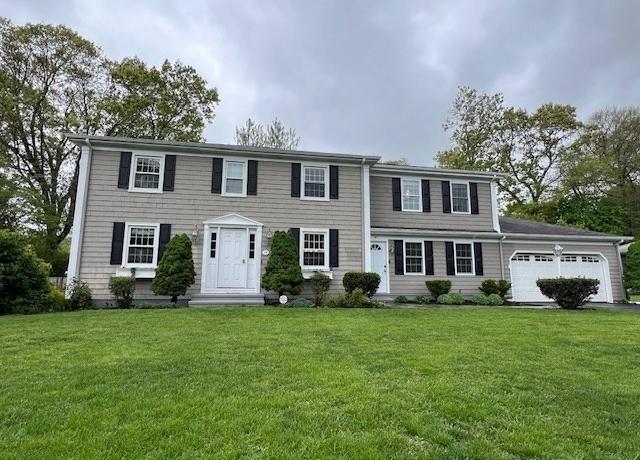 Property at 17 Meadowbrook Dr, Barrington, RI 02806, 5 beds, 3 baths