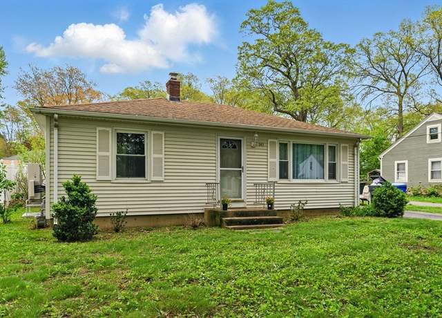 Property at 141 Harkness Ave, Springfield, MA 01118, 2 beds, 1 bath