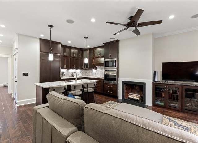 Property at 232 W Newton St Unit F, Boston, MA 02116, 1 bed, 1 bath