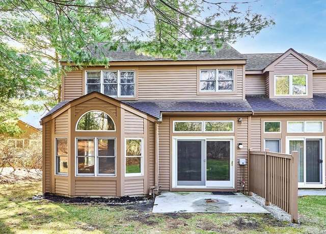 Property at 1105 Ridgefield Cir Unit B, Clinton, MA 01510, 2 beds, 2.5 baths