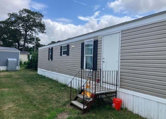 Property at 557 SW Cutoff #100, Auburn, MA 01501, 2 beds, 1 bath