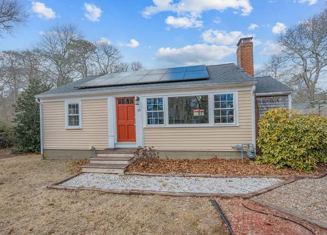 Property at 10 Ginger Plum Ln, Yarmouth, MA 02664, 2 beds, 1 bath