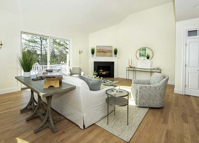 Property at 13 Clubview Dr #13, Andover, MA 01810, 2 beds, 3.5 baths