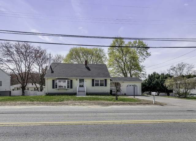 Property at 396 Oak St, Methuen, MA 01844, 3 beds, 1.5 baths