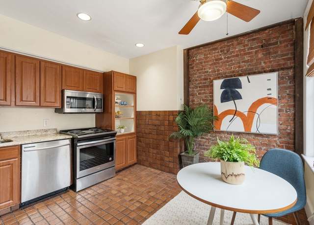 Property at 37 Saint Paul St #3, Brookline, MA 02446, 1 bed, 1 bath