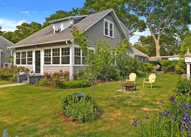Property at 14 Bayside Ave, Wareham, MA 02571, 3 beds, 2 baths