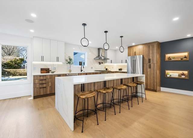 Property at 1766 Commonwealth Ave #1766, Newton, MA 02466, 4 beds, 3.5 baths