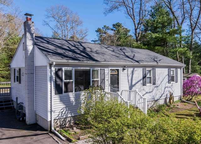 Property at 41 Standish Ave, Wareham, MA 02538, 3 beds, 1 bath