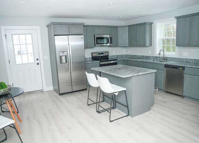 Property at 6 Jakes Path #6, Middleboro, MA 02346, 2 beds, 2.5 baths