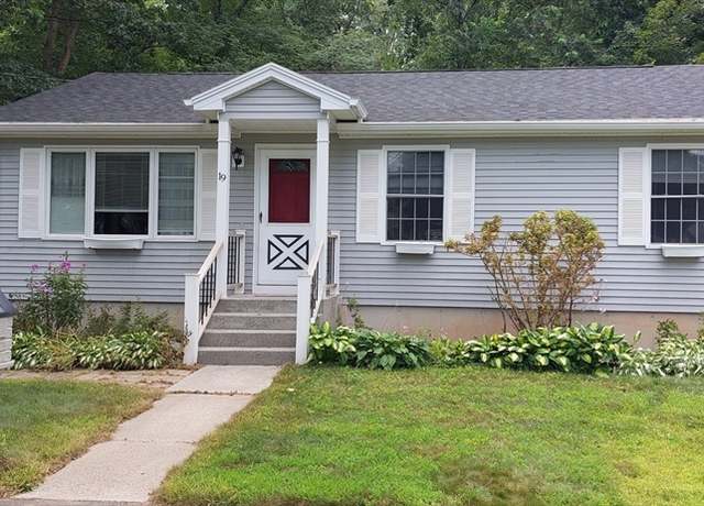 Property at 19 Hildreth Ave, South Hadley, MA 01075, 3 beds, 1.5 baths
