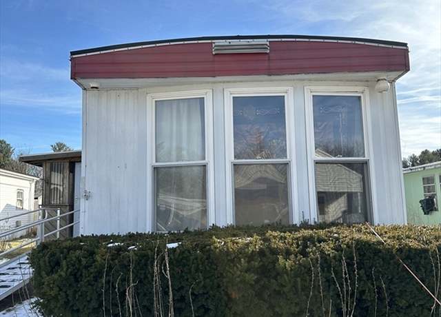 Property at 143 Morocco Ave, Chelmsford, MA 01824, 2 beds, 1 bath