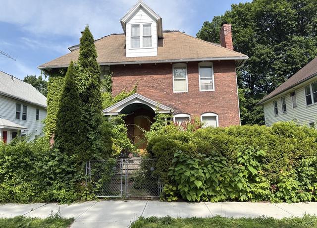 Property at 67 Carlisle St, Springfield, MA 01109, 7 beds, 1.5 baths