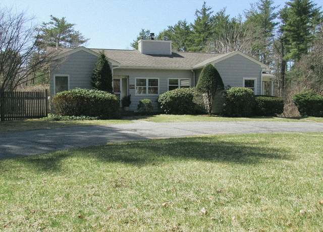 Property at 288 Linebrook Rd, Ipswich, MA 01938, 3 beds, 2 baths