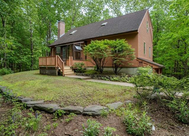 Property at 102 Larkspur Dr, Amherst, MA 01002, 4 beds, 3.5 baths