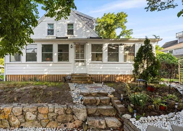 Property at 17 Coddington Rd, Barnstable, MA 02632, 2 beds, 2 baths