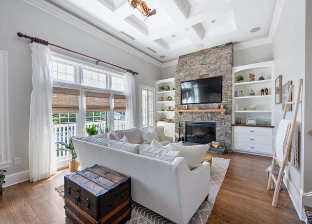 Property at 221 Victory Rd #221, Quincy, MA 02171, 3 beds, 2 baths
