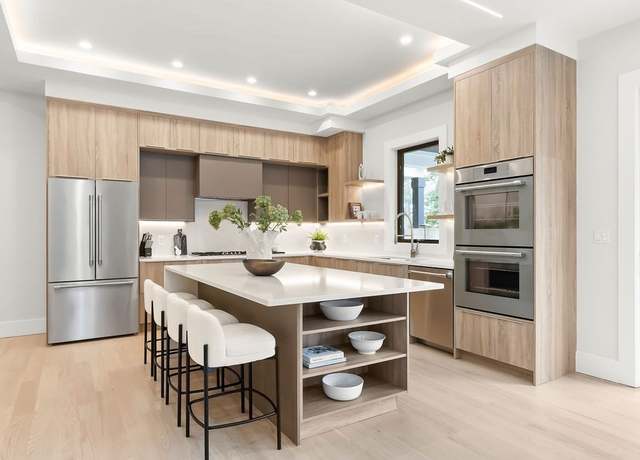 Property at 69-71 Lincoln St #1, Newton, MA 02461, 5 beds, 5.5 baths