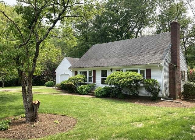 Property at 68 Briarbrook Dr, Seekonk, MA 02771, 3 beds, 2 baths