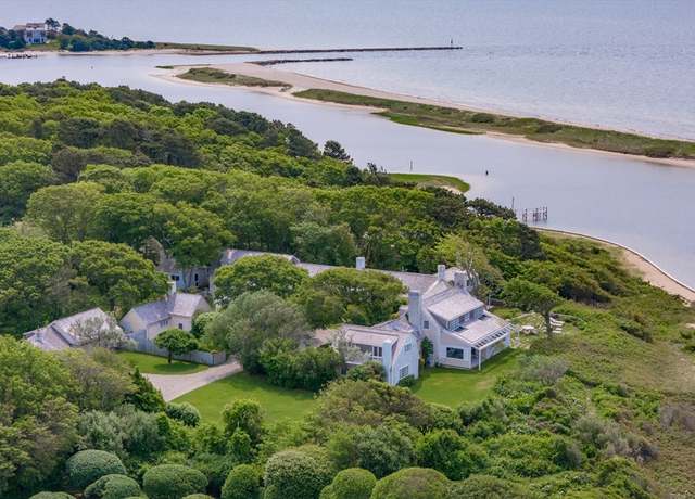 Property at 17 Indian Trl, Barnstable, MA 02655, 8 beds, 9 baths