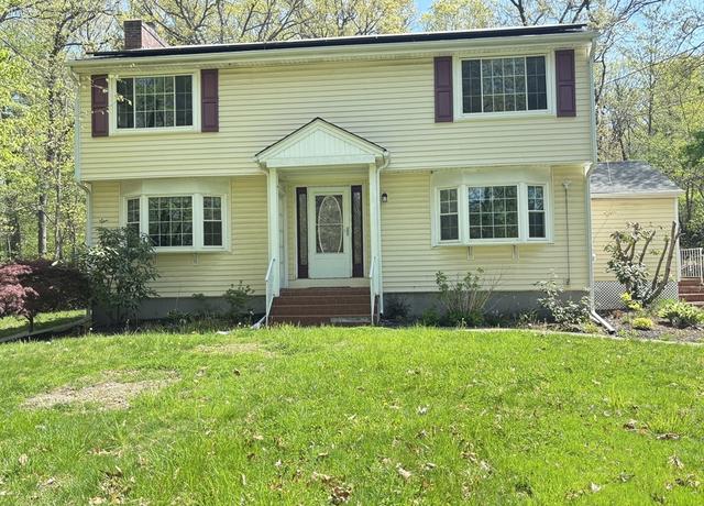 Property at 194 Paine St, Bellingham, MA 02019, 4 beds, 3 baths