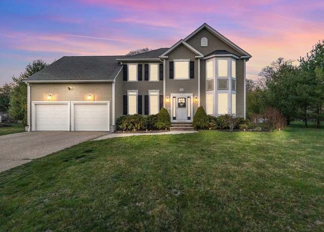Property at 368 Cottrell Rd, Tiverton, RI 02878, 4 beds, 3 baths
