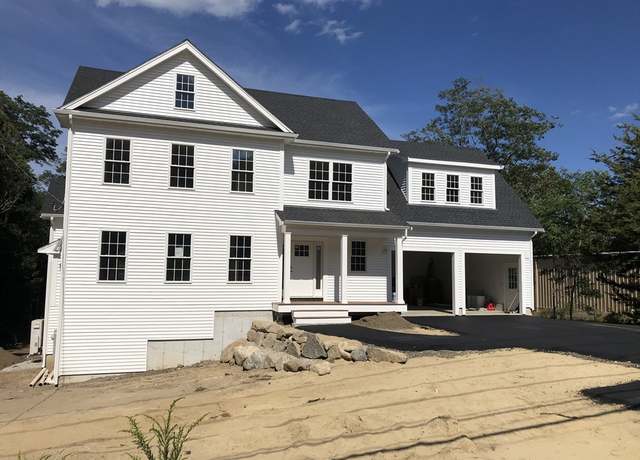 Property at 77 Pembroke St, Kingston, MA 02364, 3 beds, 2.5 baths