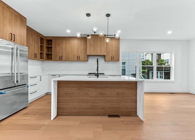Property at 11 Bonner Ave #2, Medford, MA 02155, 4 beds, 3.5 baths