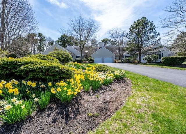 Property at 15 Beacon Ct #229, Mashpee, MA 02649, 2 beds, 2 baths