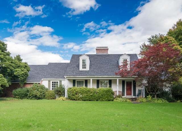 Property at 25 Bellview Cir, Amherst, MA 01002, 4 beds, 2.5 baths