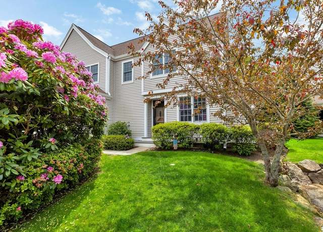 Property at 17 Hampton Ct #17, Mashpee, MA 02649, 2 beds, 2.5 baths