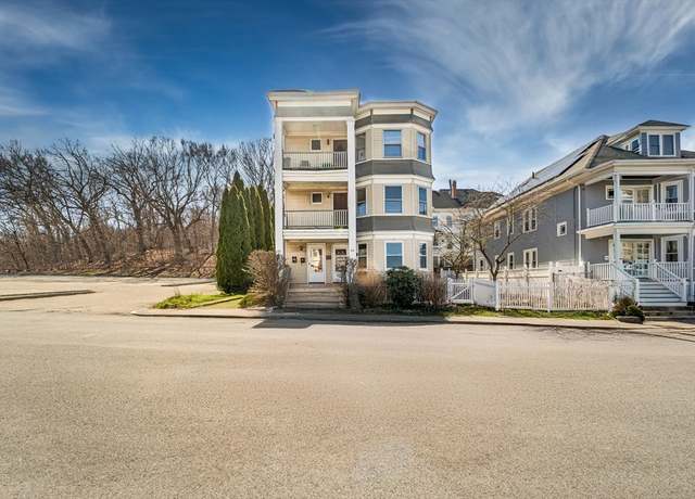Property at 92 Blaisdell St #2, Haverhill, MA 01832, 3 beds, 1 bath