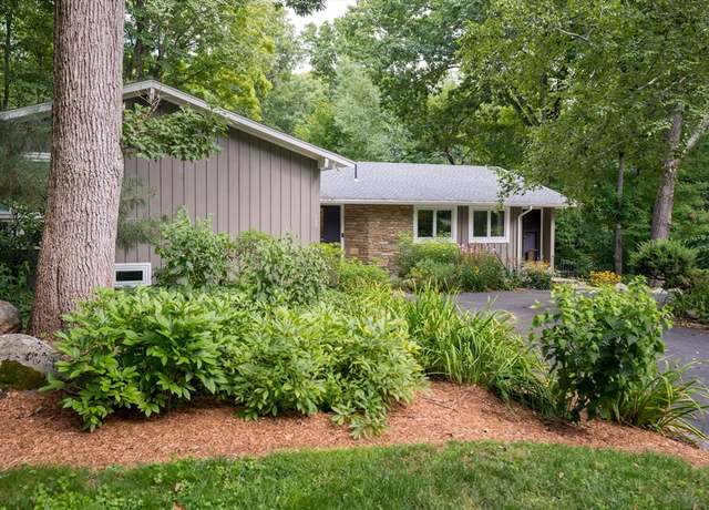 Property at 100 Aylesbury Rd, Worcester, MA 01609, 4 beds, 2.5 baths