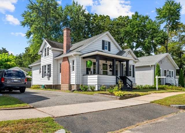 Property at 7 Turner St, Springfield, MA 01108, 3 beds, 1 bath